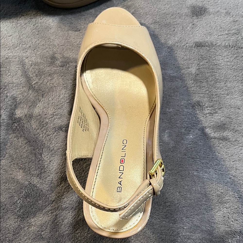 Bandolino Nude Patent Peep Toe Slingback Heels - Picture 5 of 9